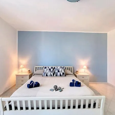 Attico L' Onda Marina Apartment